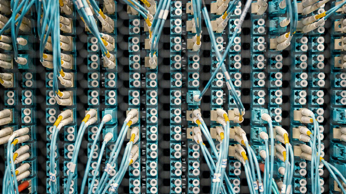 Setting up a Minecraft server network with Velocity